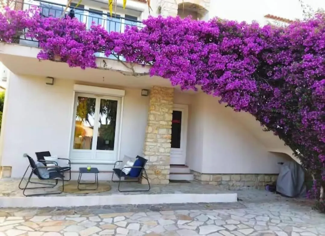 Bougainvilliers Apartment Hyeres